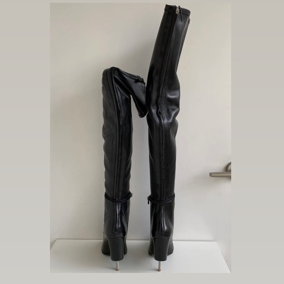 GIVENCHY THIGH BOOT - Picture 6 of 12